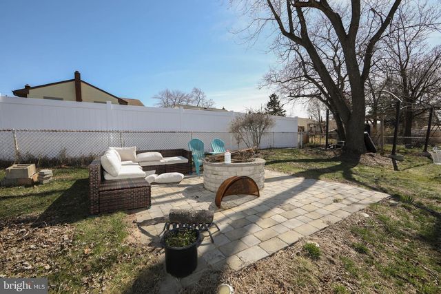 126 E MILITARY DR, National Park, NJ 08063