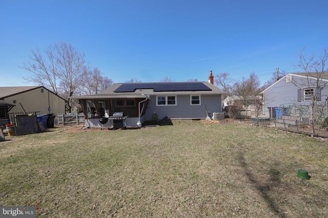 126 E MILITARY DR, National Park, NJ 08063