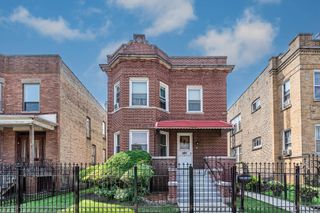 2520 N Kildare Avenue, Chicago, IL 60639