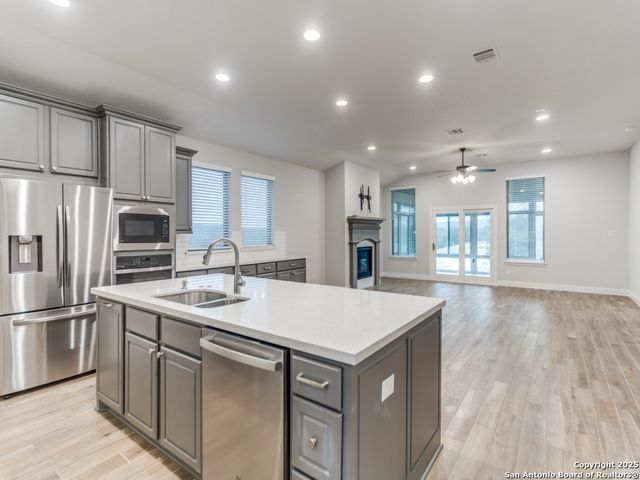 141 Mescalero, Boerne, TX 78006