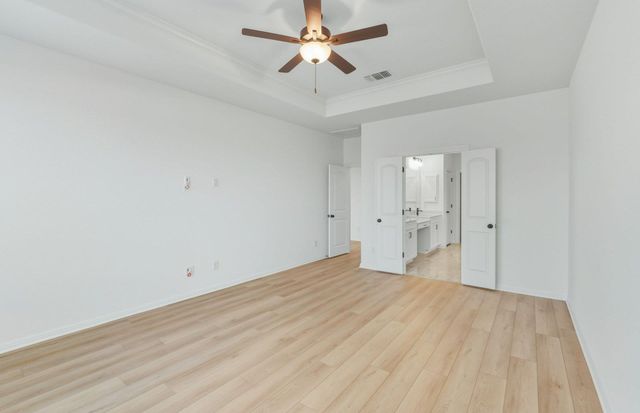 100 Darlington CT, Liberty Hill, TX 78642