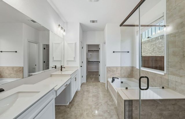 100 Darlington CT, Liberty Hill, TX 78642