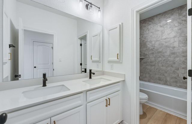 100 Darlington CT, Liberty Hill, TX 78642