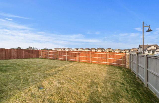 100 Darlington CT, Liberty Hill, TX 78642