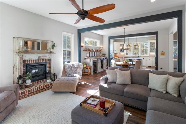 6435 Looper Lake Drive, Flowery Branch, GA 30542