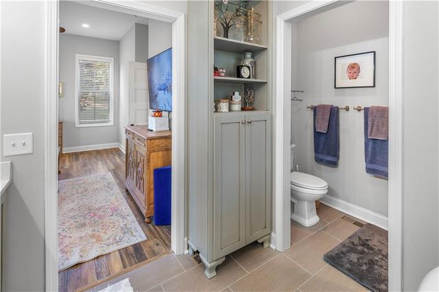 6435 Looper Lake Drive, Flowery Branch, GA 30542