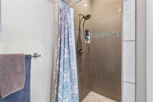 6435 Looper Lake Drive, Flowery Branch, GA 30542