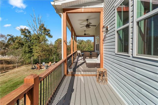 6435 Looper Lake Drive, Flowery Branch, GA 30542