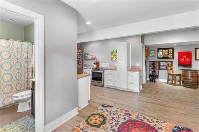 6435 Looper Lake Drive, Flowery Branch, GA 30542