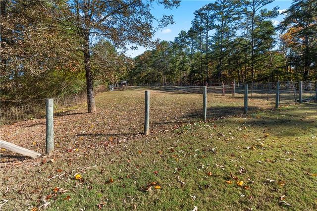 6435 Looper Lake Drive, Flowery Branch, GA 30542