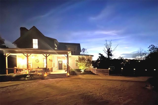 6435 Looper Lake Drive, Flowery Branch, GA 30542