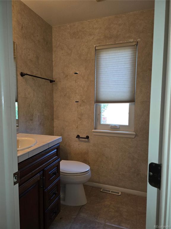 Image 15 of property listing at 7497 E Nichols Place, Centennial, CO 80112