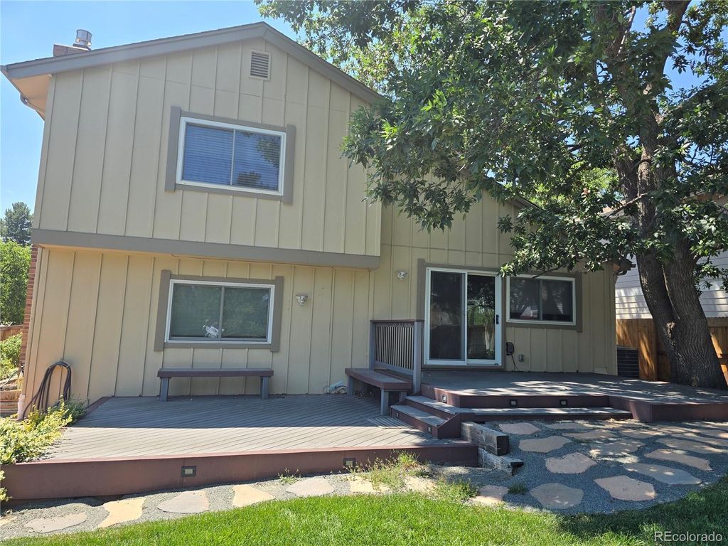 Image 17 of property listing at 7497 E Nichols Place, Centennial, CO 80112