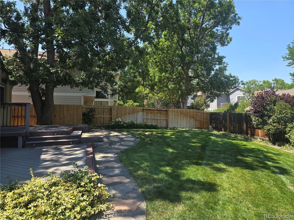 Image 19 of property listing at 7497 E Nichols Place, Centennial, CO 80112