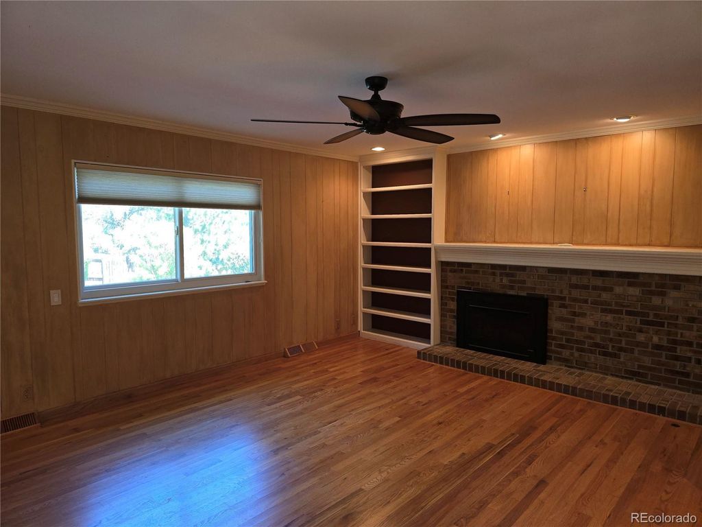 Image 9 of property listing at 7497 E Nichols Place, Centennial, CO 80112