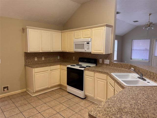 2872 Shallow Brook Lane, Dickinson, TX 77539