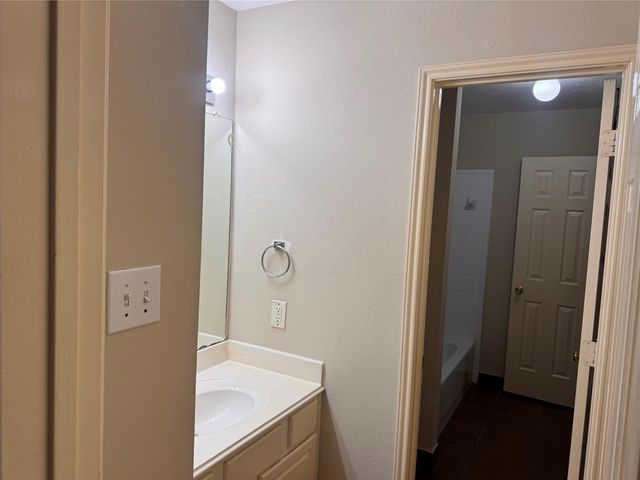 2872 Shallow Brook Lane, Dickinson, TX 77539