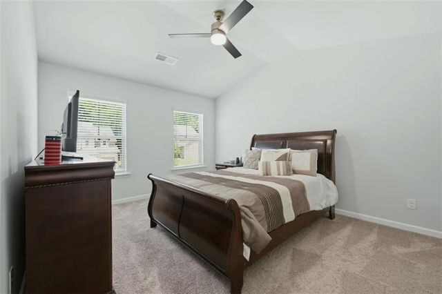 784 Lakehaven Lane, Loganville, GA 30052