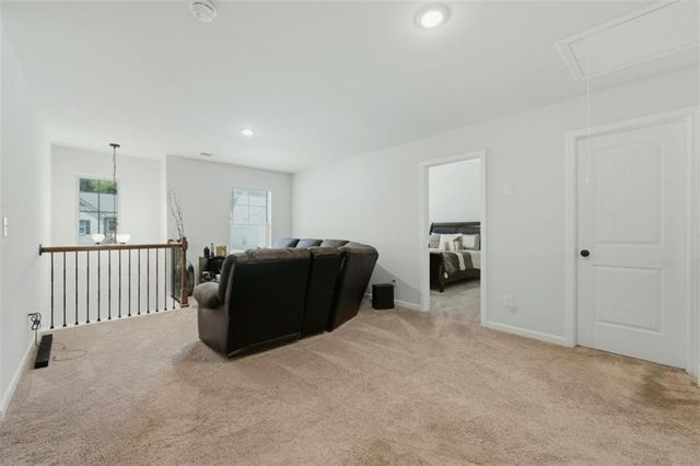784 Lakehaven Lane, Loganville, GA 30052