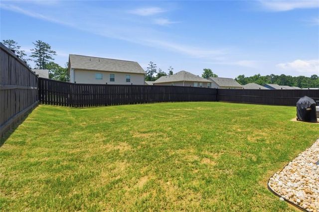 784 Lakehaven Lane, Loganville, GA 30052