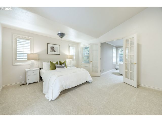 410 SPYGLASS Dr, Eugene, OR 97401