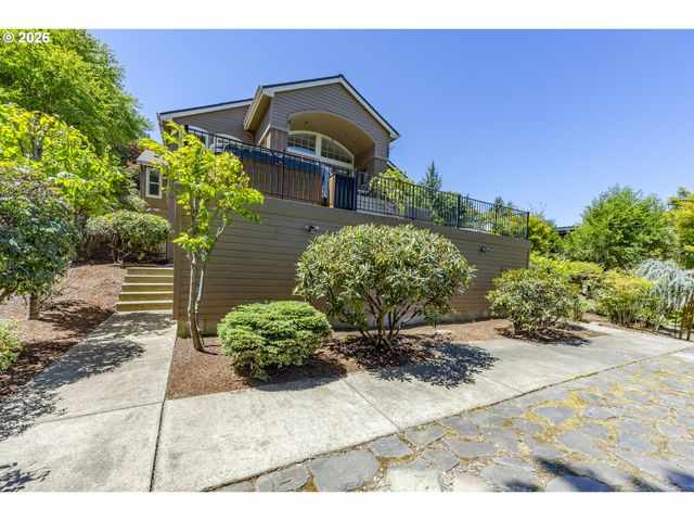 410 SPYGLASS Dr, Eugene, OR 97401