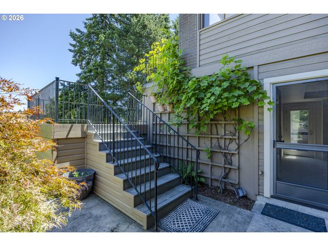 410 SPYGLASS Dr, Eugene, OR 97401
