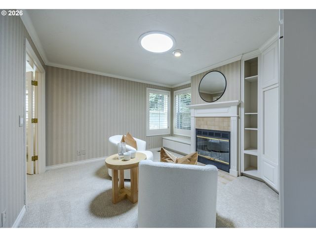410 SPYGLASS Dr, Eugene, OR 97401