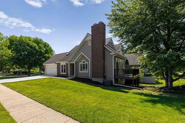 2501 W 137th Place, Leawood, KS 66224