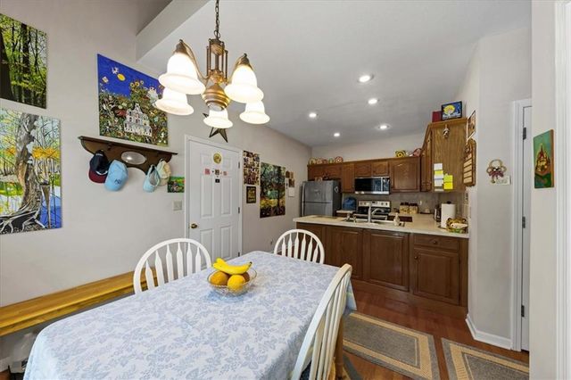 2501 W 137th Place, Leawood, KS 66224