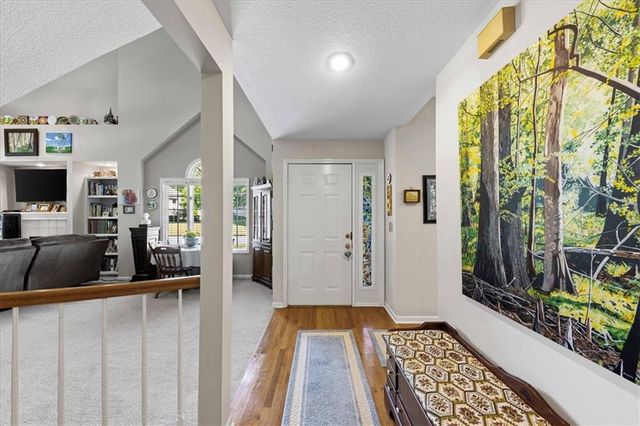 2501 W 137th Place, Leawood, KS 66224