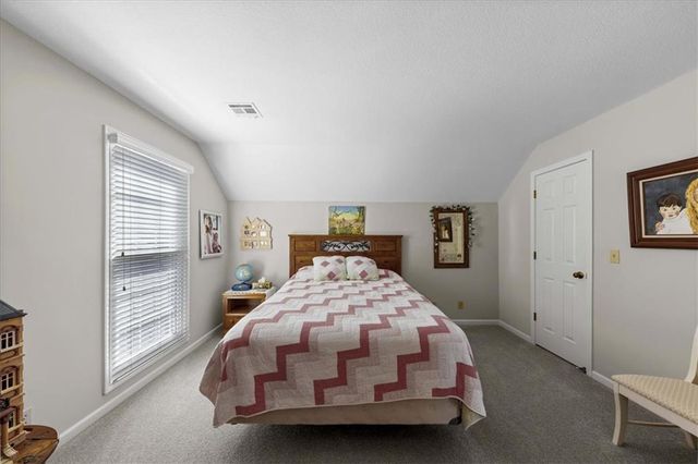 2501 W 137th Place, Leawood, KS 66224