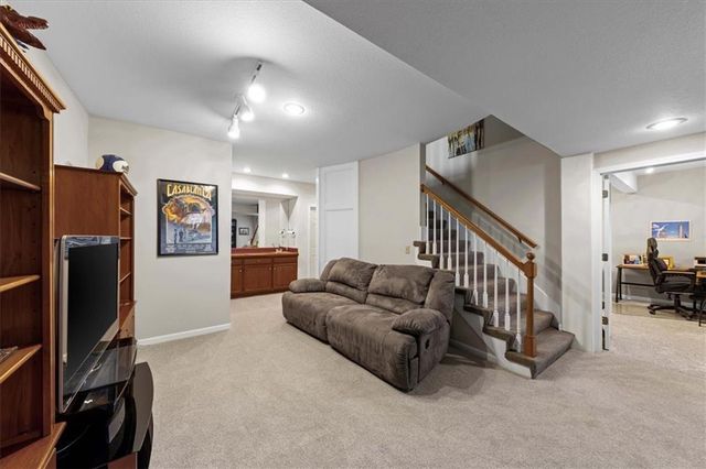 2501 W 137th Place, Leawood, KS 66224