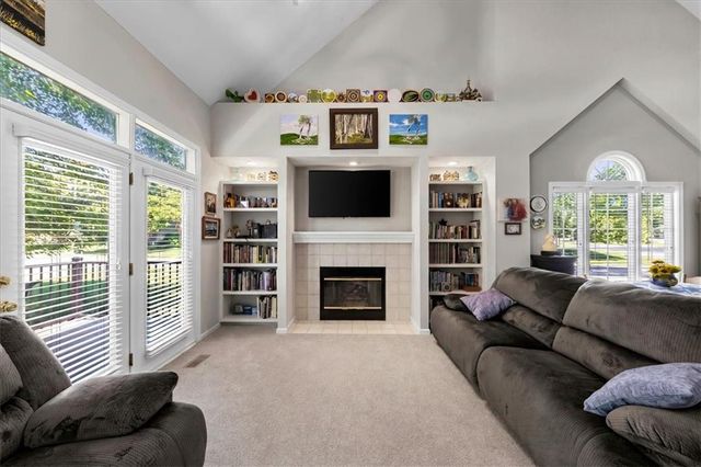 2501 W 137th Place, Leawood, KS 66224