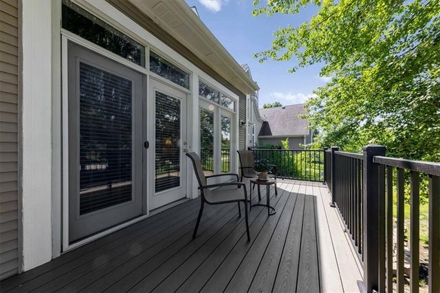 2501 W 137th Place, Leawood, KS 66224