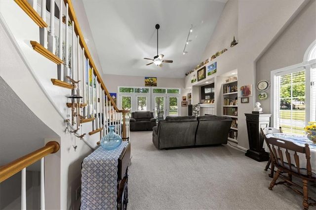 2501 W 137th Place, Leawood, KS 66224