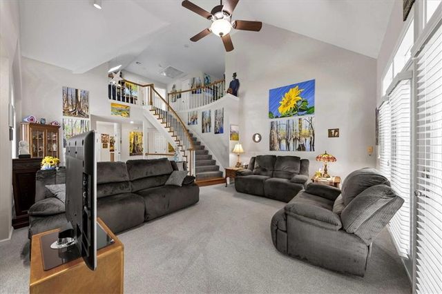 2501 W 137th Place, Leawood, KS 66224