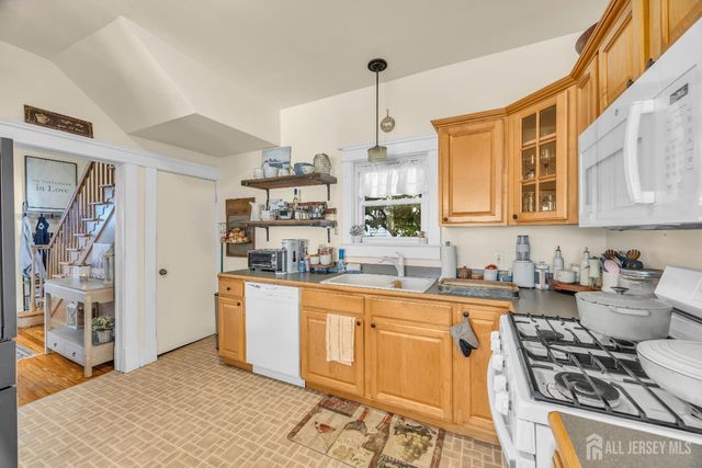 5 Fairview Avenue, South River, NJ 08882