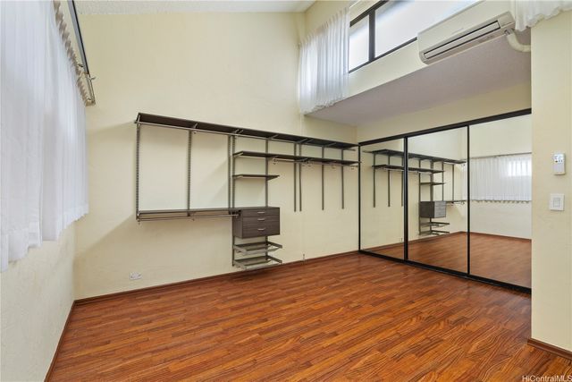 500 Lunalilo Home Road 28J, Honolulu, HI 96825