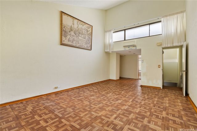 500 Lunalilo Home Road 28J, Honolulu, HI 96825