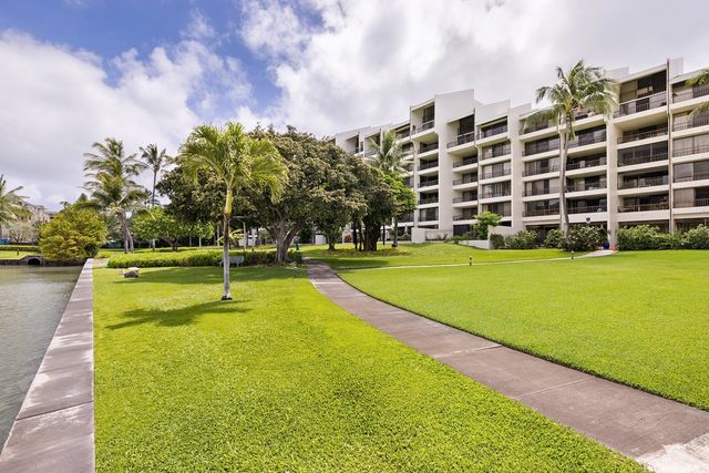 500 Lunalilo Home Road 28J, Honolulu, HI 96825