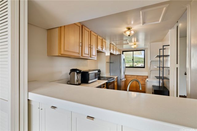 500 Lunalilo Home Road 28J, Honolulu, HI 96825