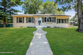 34 Bucknell Drive, Toms River, NJ 08757