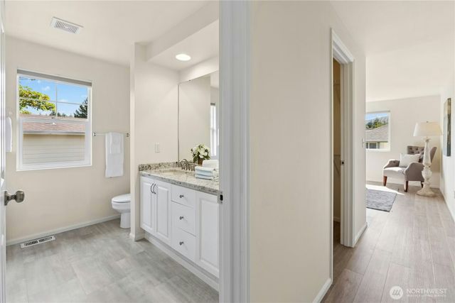25211 SE 43rd Way, Sammamish, WA 98029