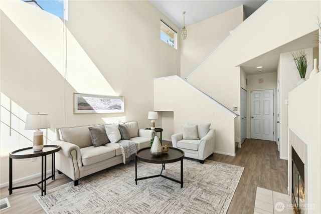 25211 SE 43rd Way, Sammamish, WA 98029