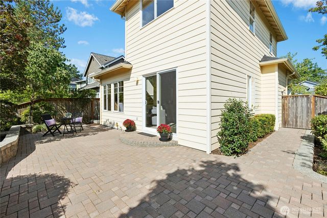 25211 SE 43rd Way, Sammamish, WA 98029