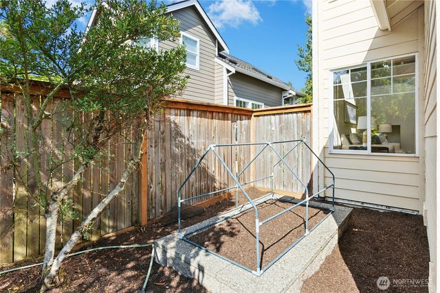 25211 SE 43rd Way, Sammamish, WA 98029