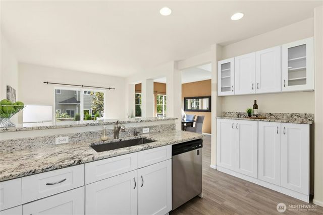 25211 SE 43rd Way, Sammamish, WA 98029