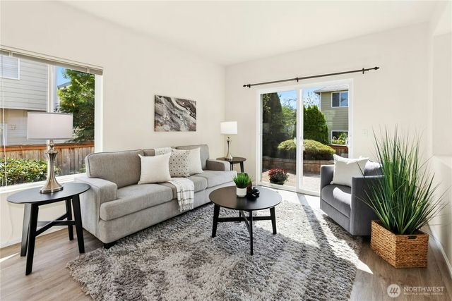 25211 SE 43rd Way, Sammamish, WA 98029