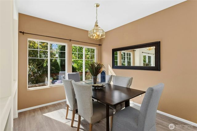 25211 SE 43rd Way, Sammamish, WA 98029